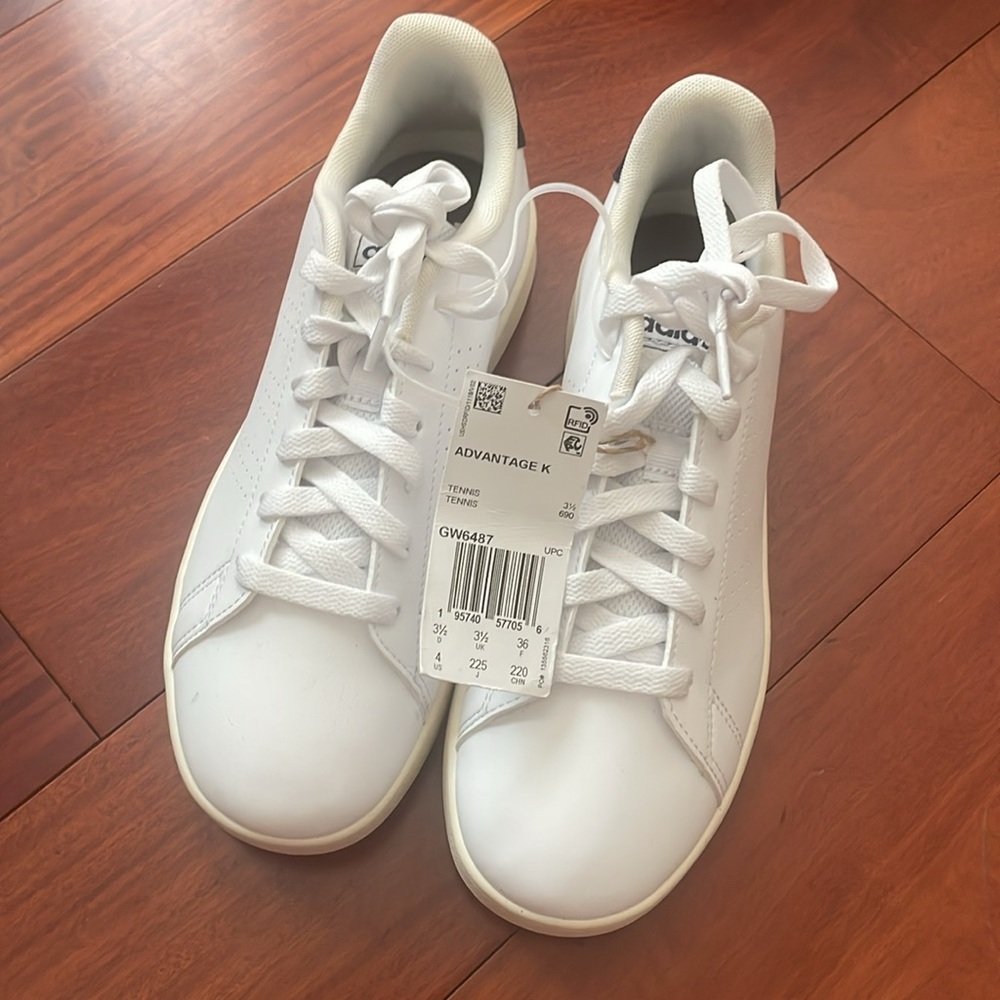 New ADIDAS ADVANTAGE WHITE / BLACK KIDS LACE SHOES SNEAKERS - Picture 5 of 15